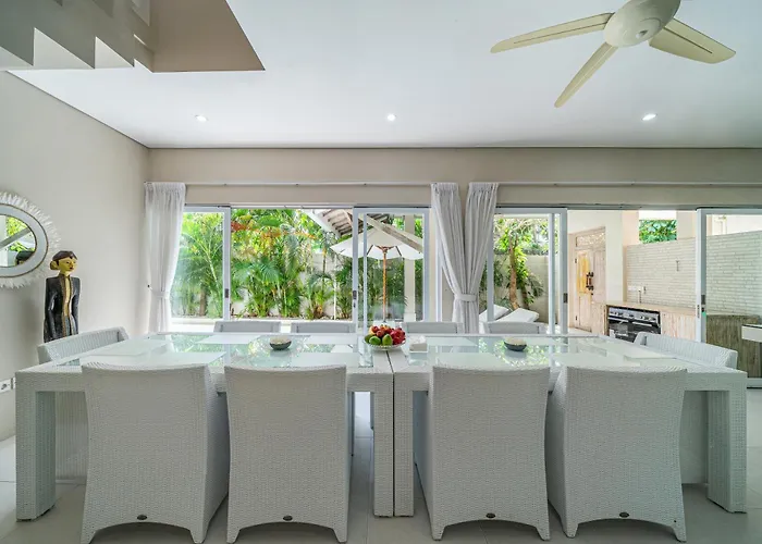 Bali Om Center - Location, Beautiful Near The * Canggu (Bali)